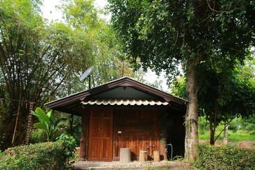 استراحتگاه Papa's Garden