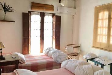 تختخواب و صبحانه Casa De Las Palmeras