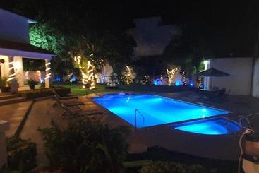تختخواب و صبحانه Villa Segovia