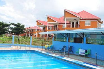 هتل Country Inn Masindi