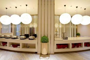 Ji Hotel Qiqihar Emancipation Door