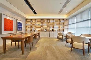 Ji Hotel Qiqihar Emancipation Door
