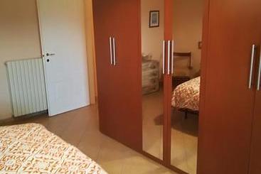 تختخواب و صبحانه Casa Fiorita