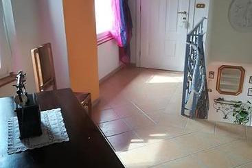 تختخواب و صبحانه Casa Fiorita