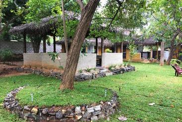 هتل Sat Nam Village