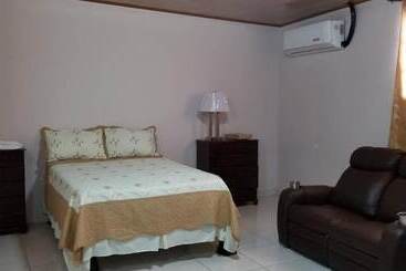 فندق صغير B&d Lodgings