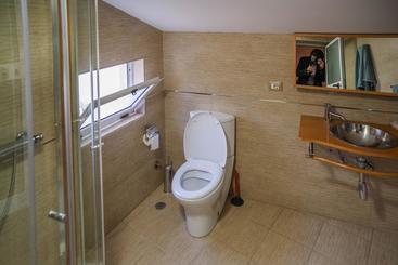 Buff Hostel Tirana