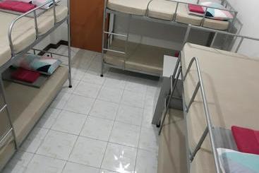 住宿加早餐  Jdl Residences Hostel