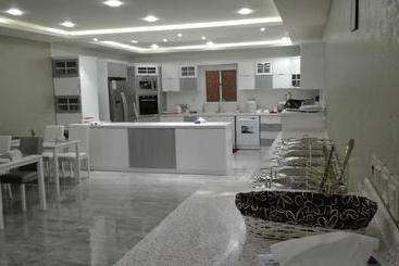 زيد للأجنحة الفندقية   Zaid Hotel Suites