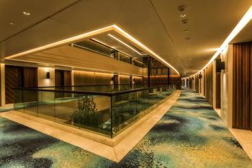هتل Howard Johnson Hot Spring Resort Anshun