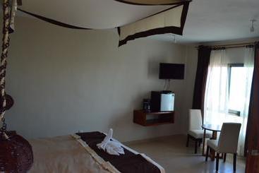 هتل Villas Valentina