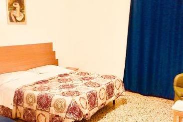 B&b Del Corso   Affittacamere Giulianova