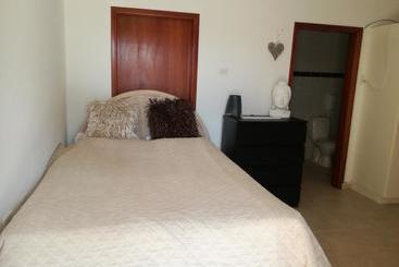تختخواب و صبحانه Landhuis Belnem Bonaire