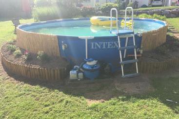 تختخواب و صبحانه Spring Inn