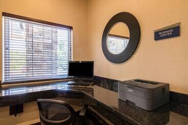 فندق Cobblestone Inn & Suites  Barron
