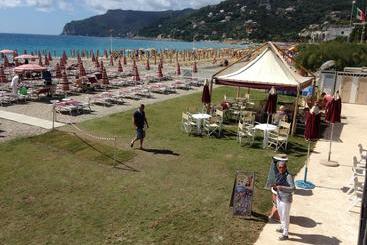 هتل Ligure