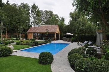 B&b Charming Escape