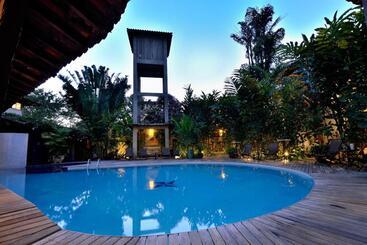 Bed and Breakfast Pousada Tiê Sahy