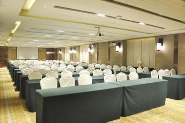 Shenzhen Luwan International Hotel And Resort