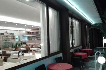 هتل La Rondine