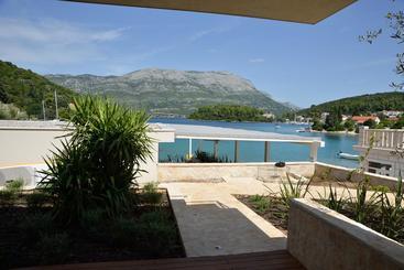 Tara's Lodge Hotel