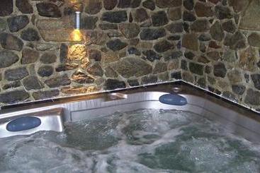 هتل Chalet Leslie Alpen