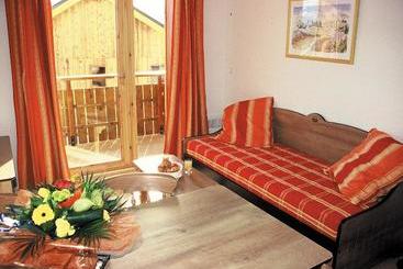 هتل Résidence Goélia Les Chalets De La Toussuire