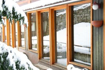 هتل Residence Bucaneve
