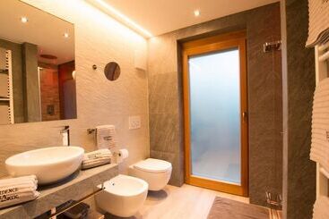 בית מלון כפרי Residence Villa Artic