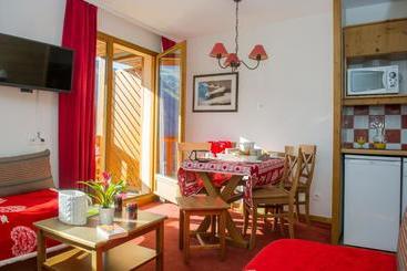 Отель Résidence Goélia Les Chalets Valoria
