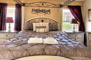 هتل Cinderellas Castle