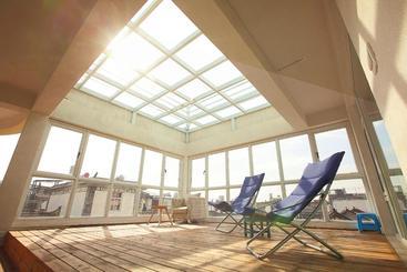 هتل Always Sunshine Inn