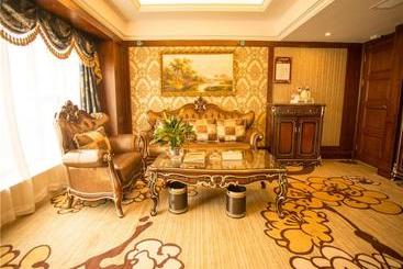 هتل Chengdu French Theme Gold Palace