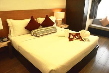 هتل Capital O 261 Rumah Highlands