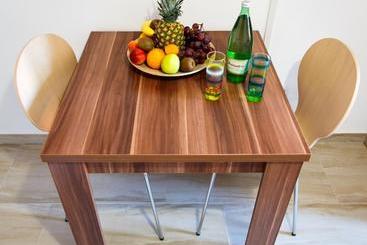 هتل Nemira Sunny Apartments