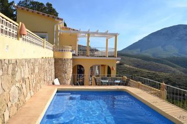 هتل Chalet Zorro