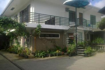 هتل Charm Guest House