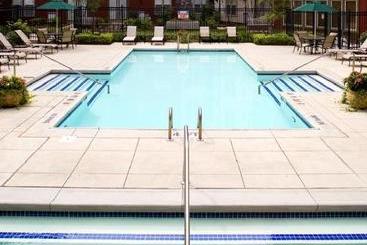 هتل Global Luxury Suites Next To Providence Place Shopping Mall