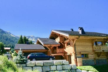 هتل Chalet Carnauba  Alpine Descents