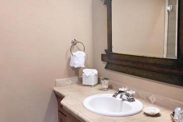 هتل Lara House Bed And Breakfast