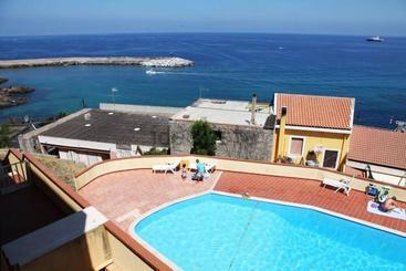 Отель Casa Marina