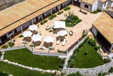 هتل Relais Villa Del Monte