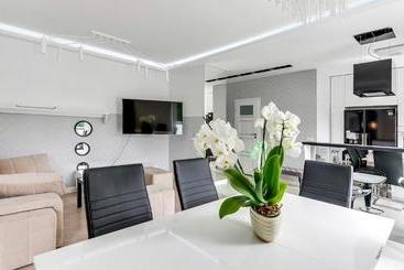 هتل Dom & House Apartments Glamour Sopot