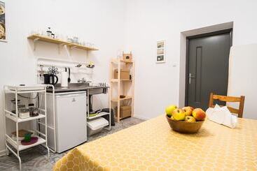 هتل Hostel Likehome