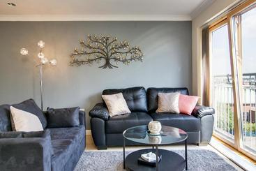 هتل Mica Point City Centre Apartment