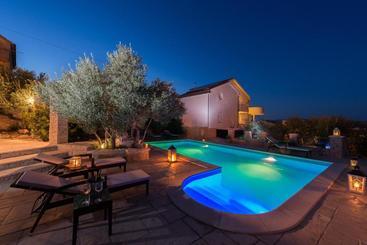 هتل Villa Kos