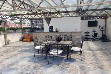 هتل V Gostyah U Julii Guest House