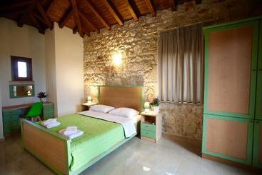 هتل Fruit Garden Villa