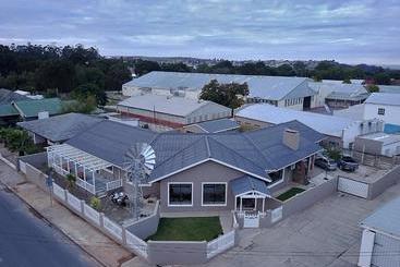 בית מלון כפרי Windmill Guesthouse Swellendam