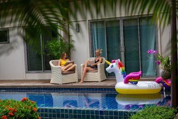 استراحتگاه Niche Villas By Tropiclook